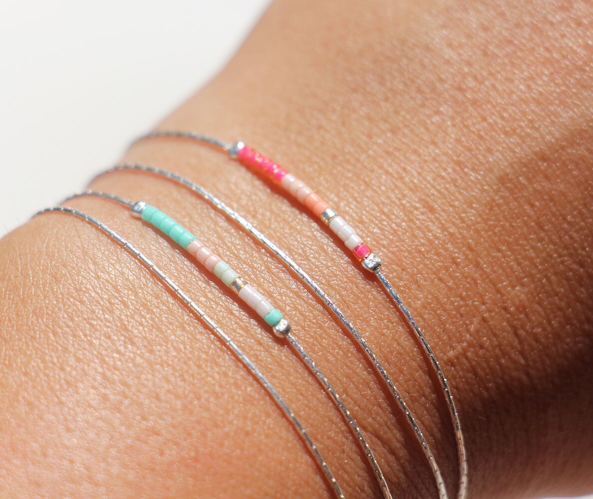 Set Aus 2 Ultradünnen, Doppelt Gewickelten Armbändern - Schlangenkette Massivem 925Er Silber Armband Mit Mintrosa Fluo-Miyuki-Perlen von silverbirdjewels