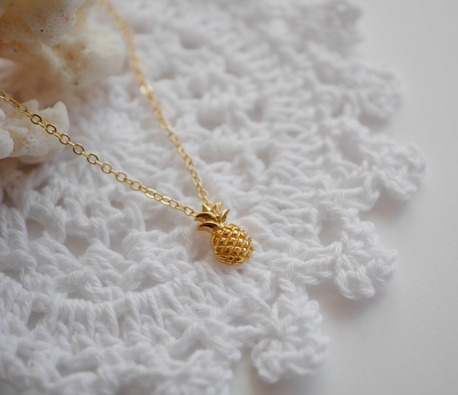 Vergoldete Ananas-Halskette - Ananas-Schmuck Goldkette Sommerschmuck Stapelbare Halskette Ananas-Anhänger von silverbirdjewels