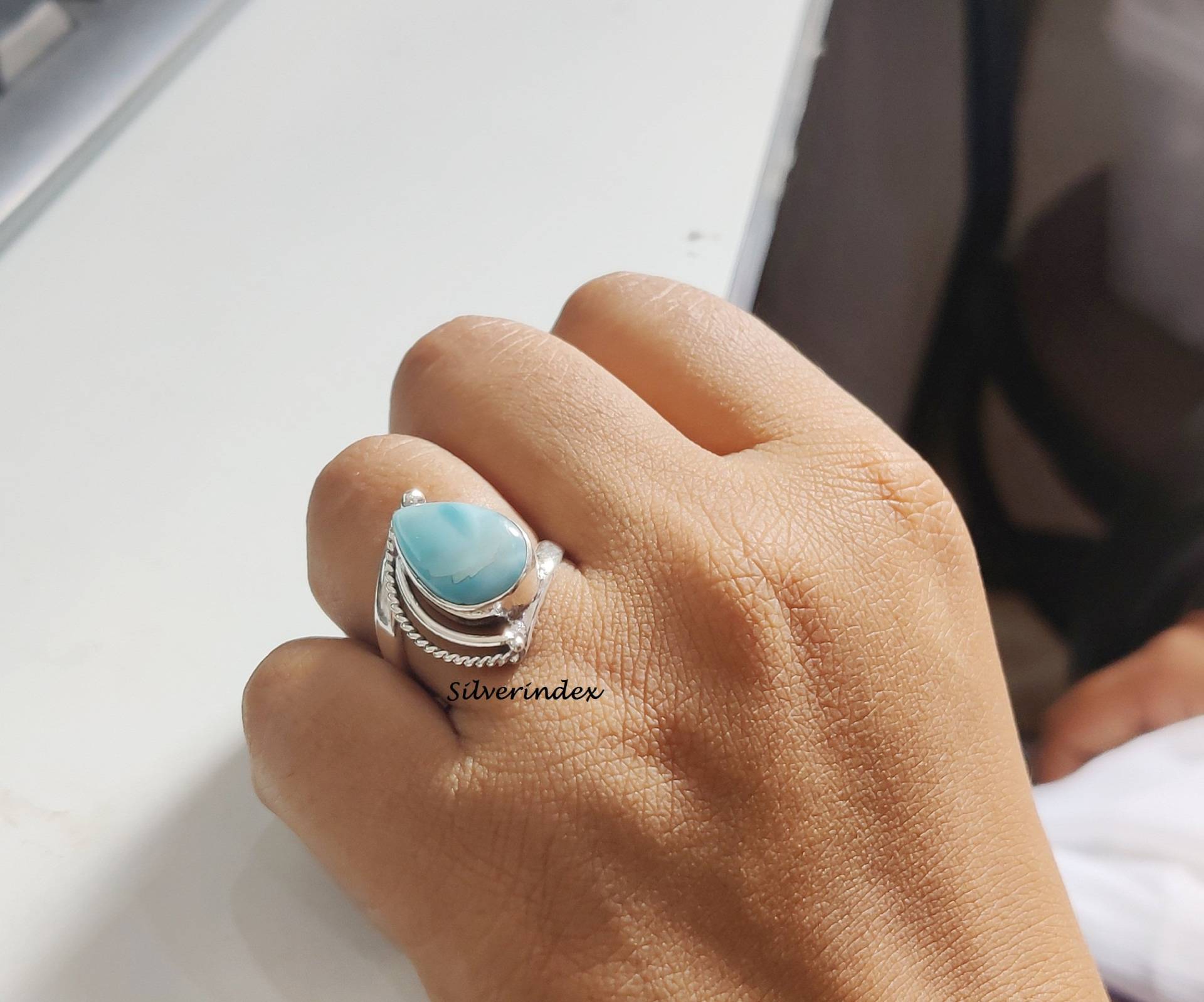 Natürlicher Larimar Ring, Handgemachter 925 Silber Designer Zierlicher Ring Für Frauen, Schmuck, Geschenk Sie Natürlicher Larimar Ring, Handgemachter 925 Silber Designer Zierlicher Ring Für Frauen, Schmuck, Geschenk Sie von silverindex