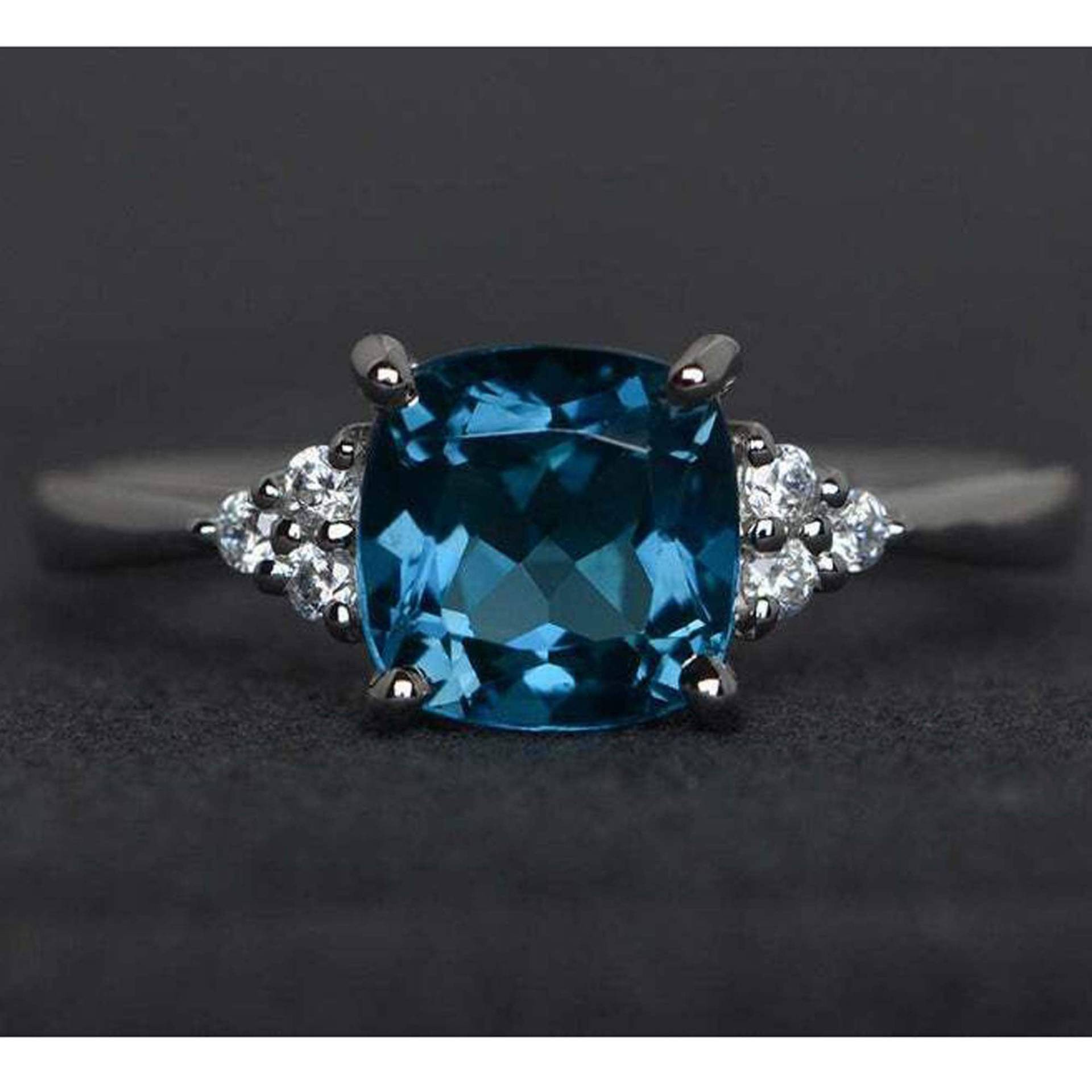 Natürlicher London Blue Topaz 925 Starling Silver Solitär-Verlobungsring Für Damen Im Kissenschliff, Geschenk Sie von silverjewellersUSA