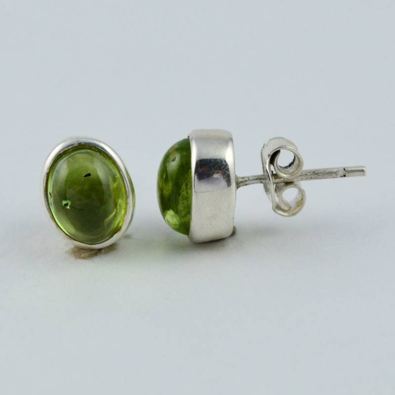 925 Solid Silber Peridot Ohrstecker, August Birthstone Farben Ohrstecker Mit Schraube, Oval Schmuck Ohrringe von silverjewelleryworld