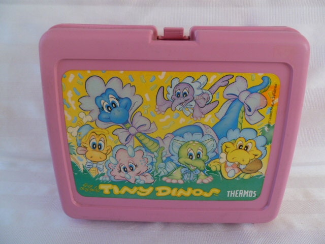 Tiny Dinos Lunch Box United Verfügt Über 1987 Keine Thermoskanne von silverliningtoys