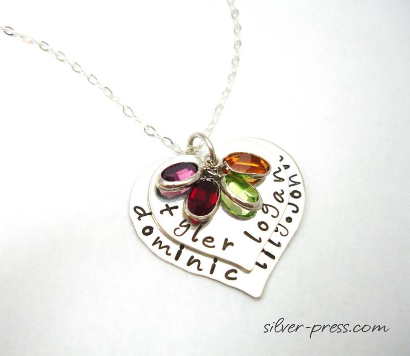 Zwei Herzen-Geschichte Der Familie-Halskette... Sterlingsilber Personalisierte Mütter Schmuck Hand Geprägt Durch Silverpress. Kostenloser Versand von silverpress