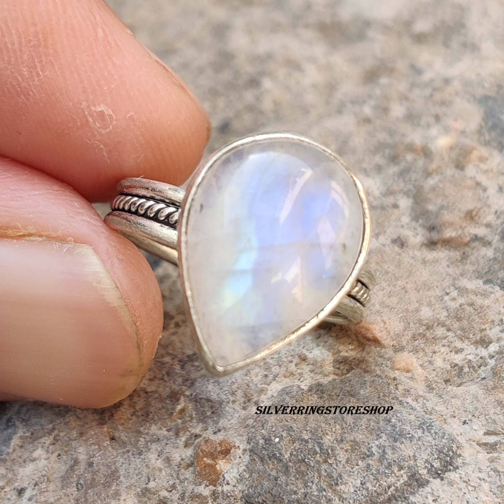 Mondstein Ring, 925 Silber Bandring, Edelstein Handgemachter Fidget Boho Frauen Versprechen Geschenk Für Sie von silverringstoreshop