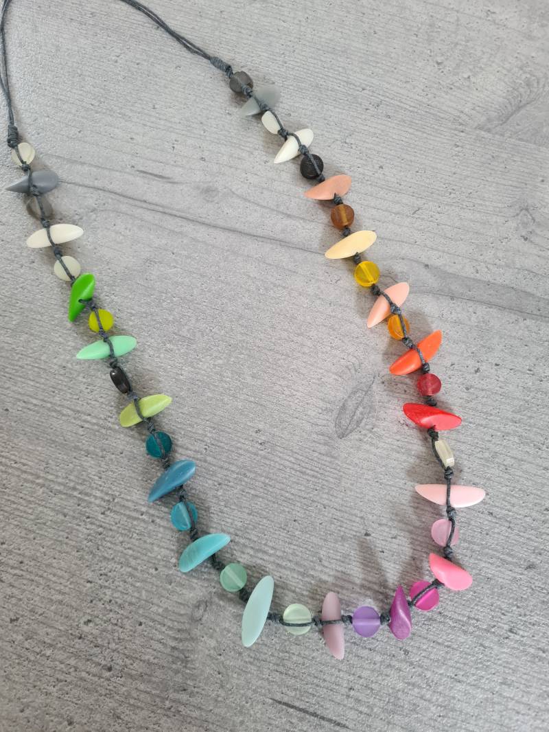 Lange Kette "Bollywood", Bunt, Kunstharz, Längenverstellbar, Halskette, Ohne Metall Lange Kette "Bollywood", Bunt, Kunstharz, Längenverstellbar, Halskette, Ohne Metall von silverstylenature