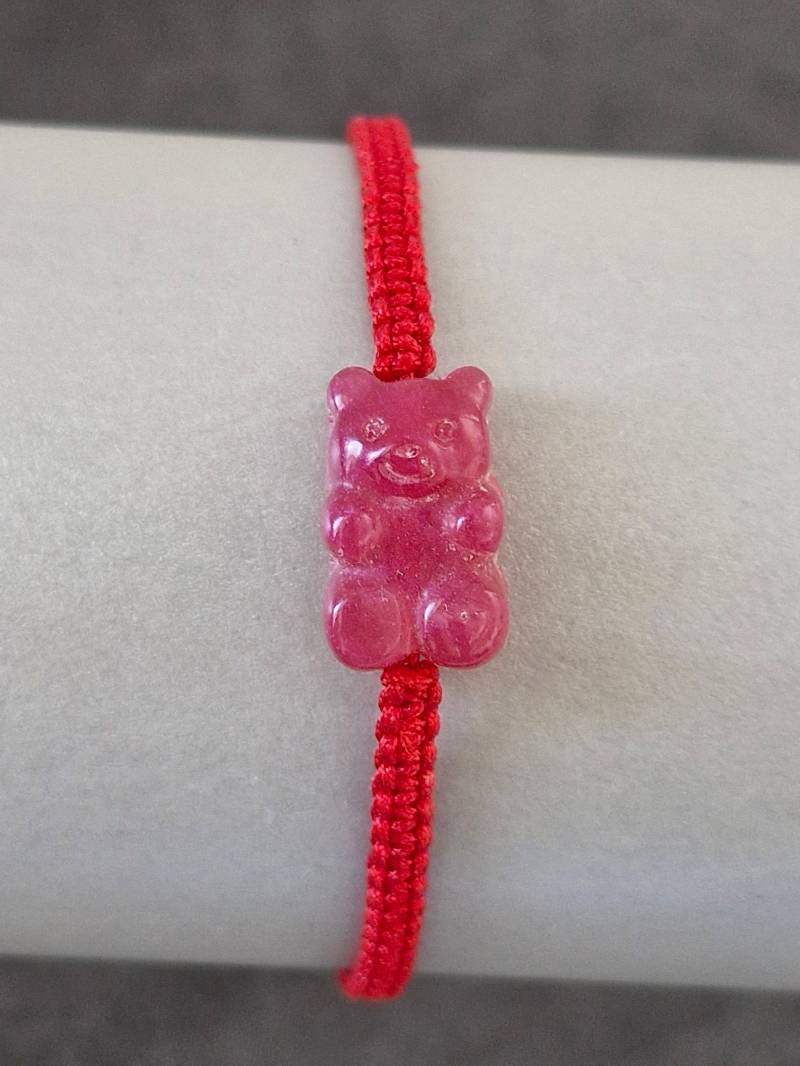 Makramee-Armband Mit Resin-Bärchen - Handgemacht Makramee-Armband Mit Resin-Bärchen - Handgemacht von silvianas