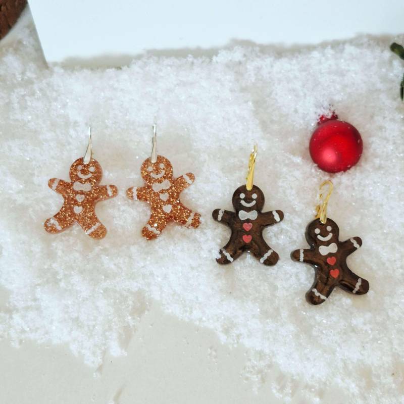 Weihnachtliche Lebkuchenmann-Ohrringe Aus Resin Handgemachter Weihnachts-Schmuck Mit Glitzer 925 Silber Oder Gold - Festlich & Süß von silvianas