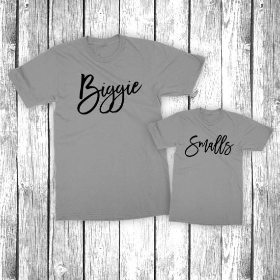 Biggie Smalls - Vater Sohn Shirt Set Mutter Tochter, Babypartygeschenk, Muttertag, Schwangerschaftsankündigung Unisex Shirts von simpleeDmaree