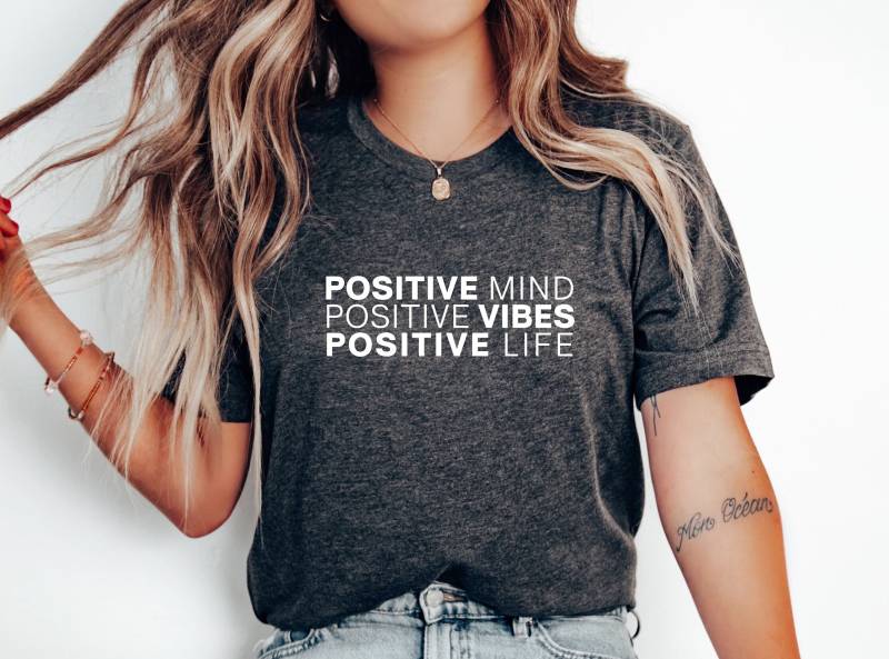 Positive Shirt, Stay Vibes Minimalist Meditation Spiritual Workout Mindset Shirt von simplforyou