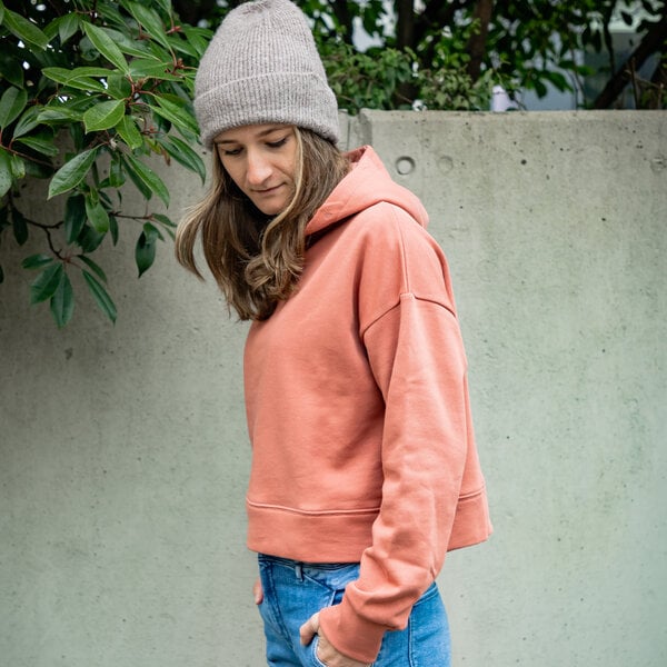 simply love it. Cropped Hoodie aus reiner Bio-Baumwolle von simply love it.