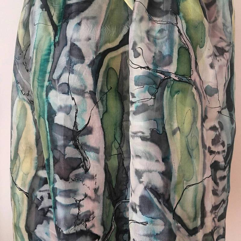 Birkenbaum Seidenschal Handbemalte Batik Tragbare Kunst Birkenbaum Seidenschal Handbemalte Batik Tragbare Kunst von singingscarves