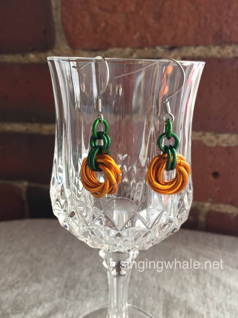 Chainmaille Kürbis Ohrringe - Herbstschmuck, Herbstfarben, Halloween Chainmaille Kürbis Ohrringe - Herbstschmuck, Herbstfarben, Halloween von singingwhale