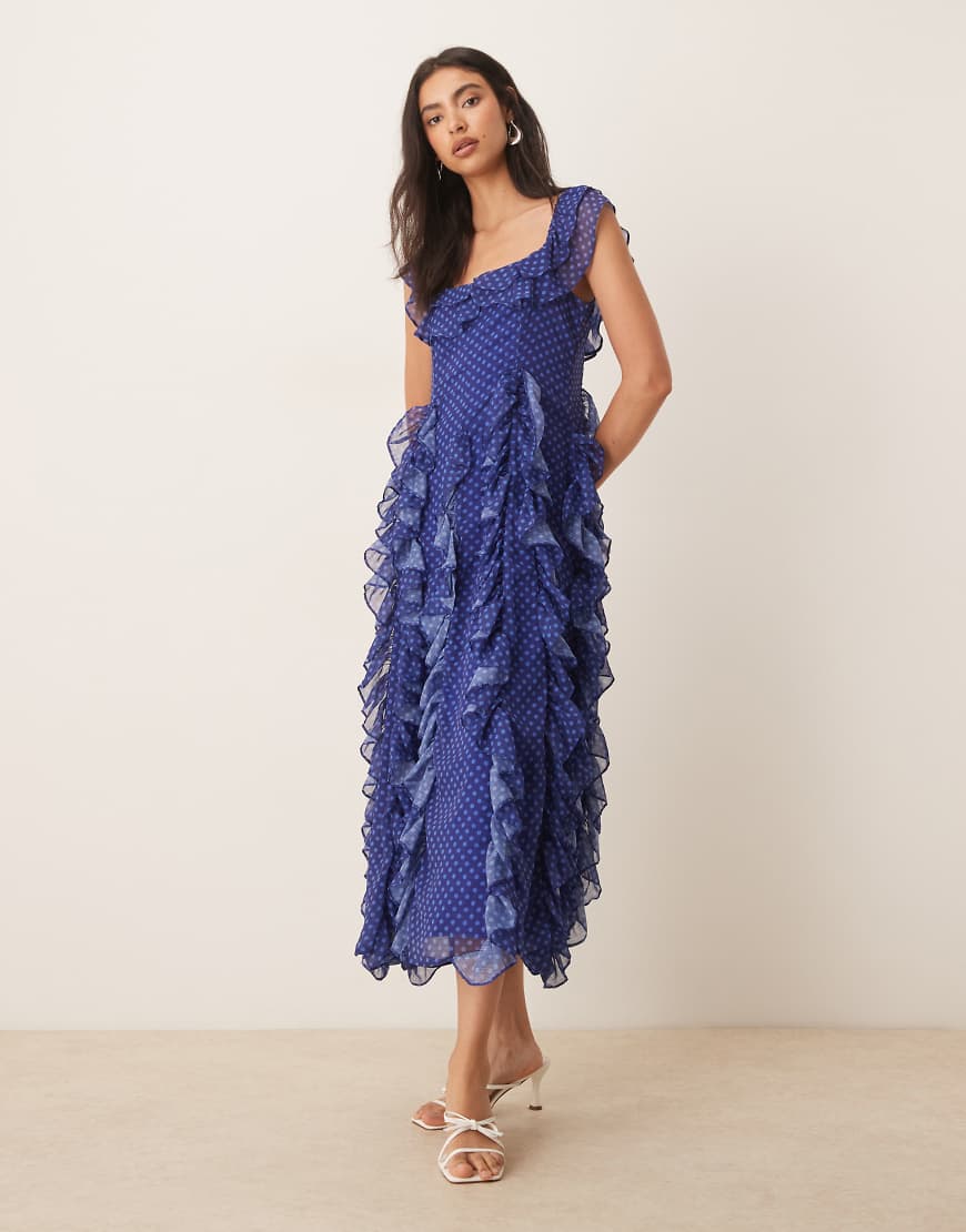 Sister Jane - Aster - Gepunktetes Volant-Maxikleid in Blau von sister jane