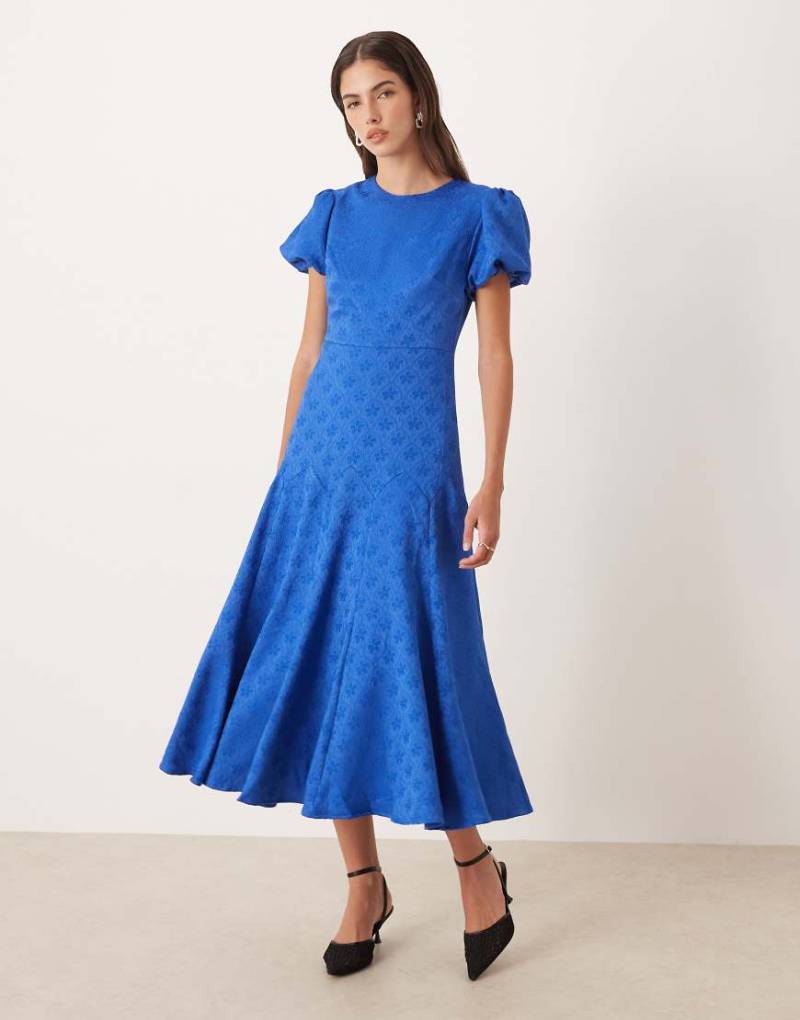 Sister Jane - Midikleid aus Jacquard in Kobaltblau mit Godets von sister jane