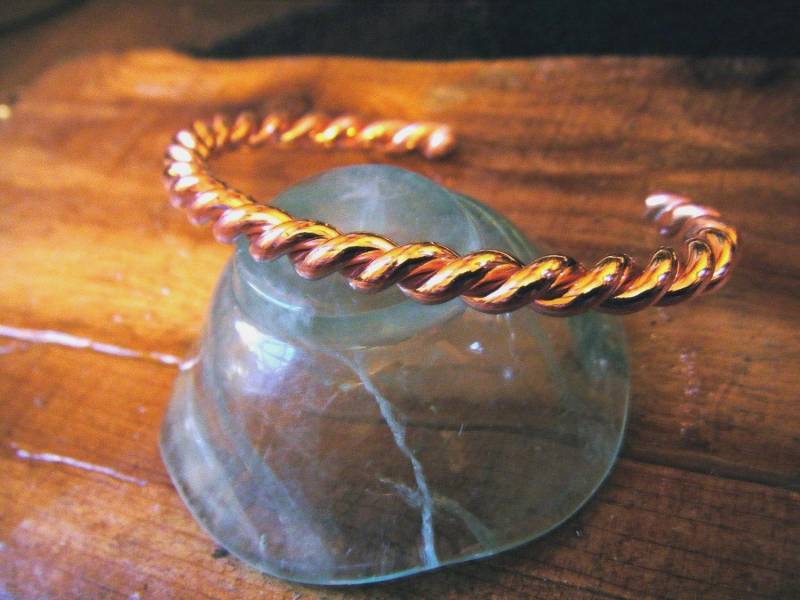 Armspange Aus Gedrehtem Kupferdraht - 6 Mm Durchmesser von sistersilver