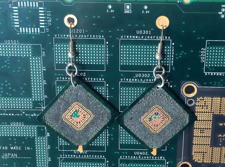 Intel Ca. Platine Ohrringe von sixthdaymanc