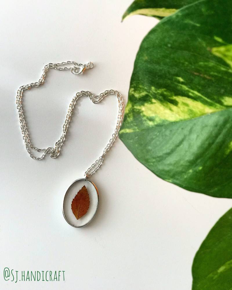 Halskette Mit Echtem Gepresstem Blatt Aus Harz von sjhandicraft
