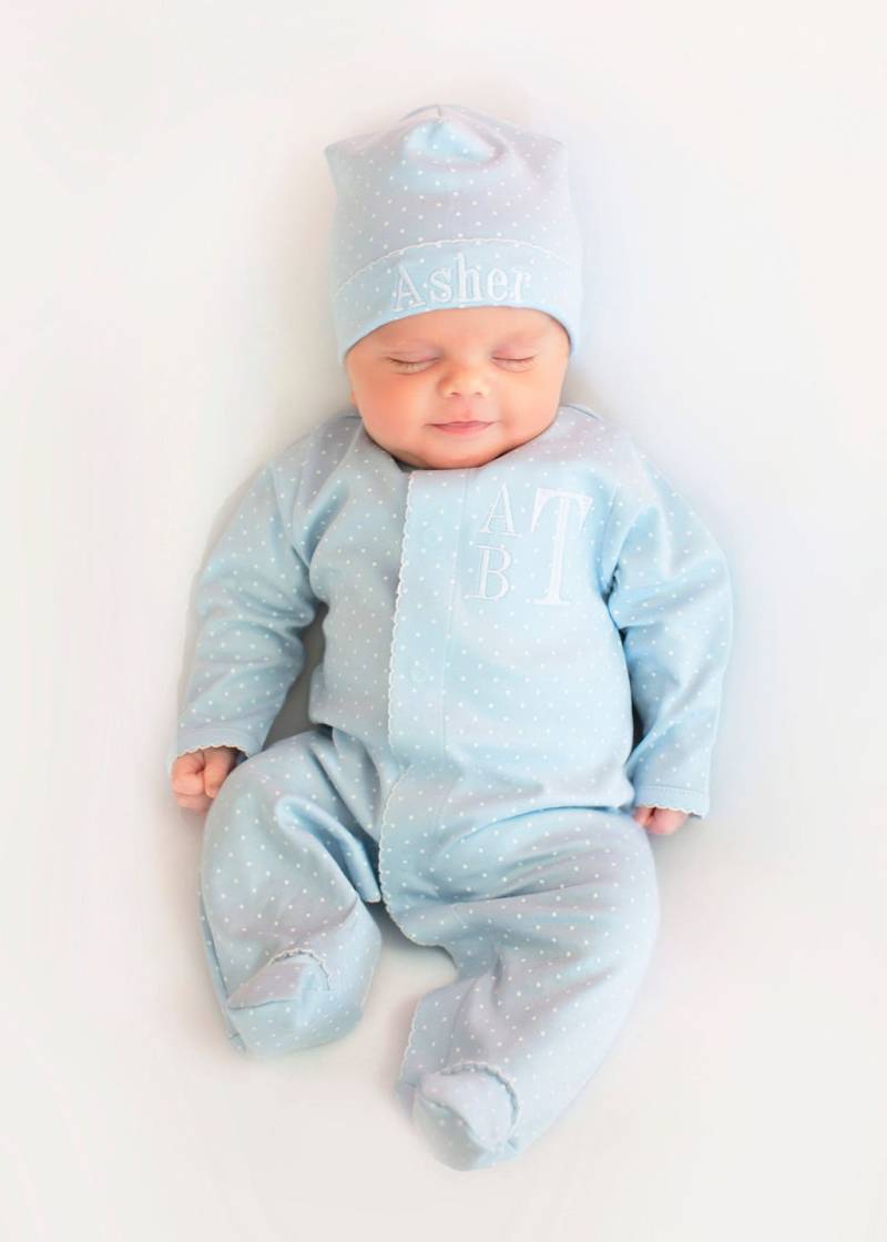 Baby Outfit Für Jungen, Neugeborenen Outfit, Personalisiertes Füßlinge Mit Monogramm, Pima Baumwolle, Kreationen Baby Outfit Für Jungen, Neugeborenen Outfit, Personalisiertes Füßlinge Mit Monogramm, Pima Baumwolle, Kreationen von skcreationss