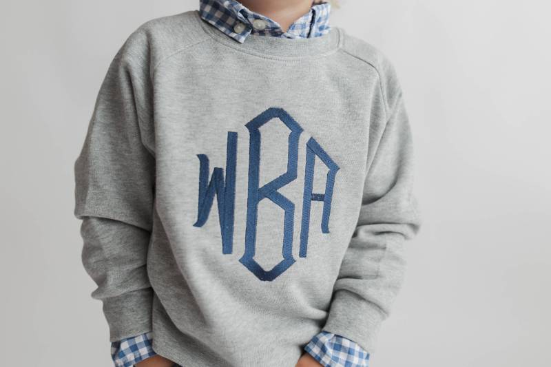 Mit Monogramm Sweatshirt, Kleinkind Pullover, Mädchen Shirt, Jungen Personalisierte Herbstkleidung, Winter, Arb, Monag von skcreationss