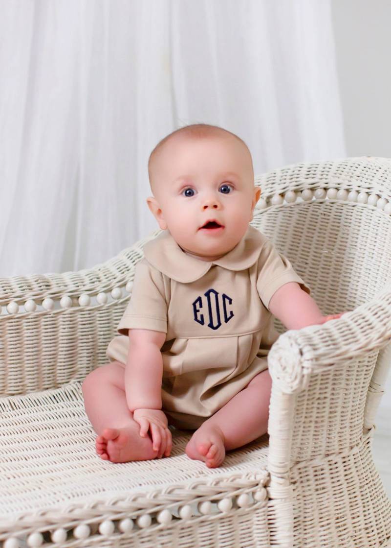 Monogrammiert Baby-Jungen-Outfit, Personalisierte Jungen-Sommer-Outfit, Jungen-Foto-Outfit, Adrette Baby-Kleidung, Baby-Dusche-Geschenk von skcreationss