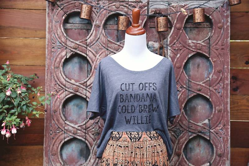 Willie Slouchy T-Shirt, Skyline Fever, Handbedrucktes Nelson Willie Slouchy T-Shirt, Skyline Fever, Handbedrucktes Nelson von skylinefever