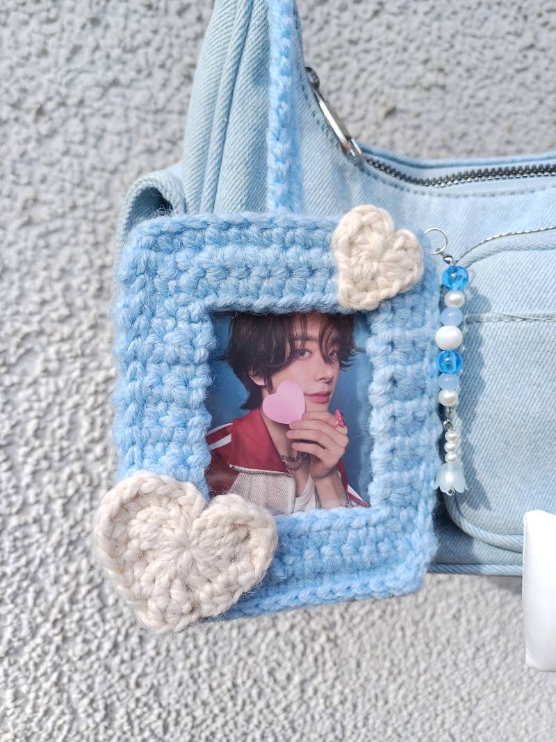 Kpop Crochet Pc Halter Photocard Enyhpen Herz Coquette Handmade Pastell Bead Keychain von skzoosaurus