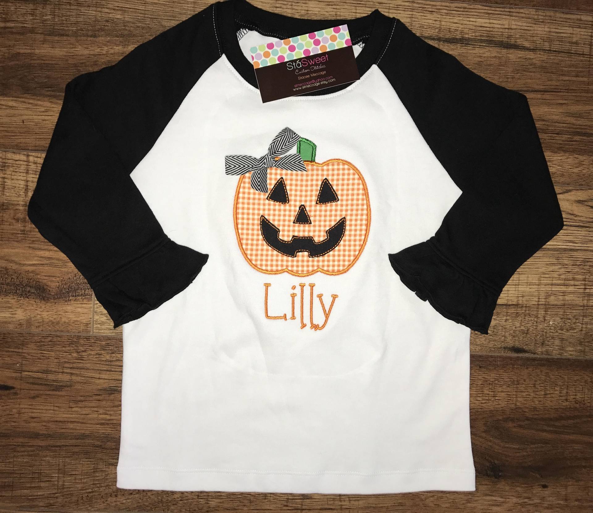 Personalisierte Applikation Herbst Candy Corn Oder Jack O Lantern Rüsche Raglan Personalisierte Applikation Herbst Candy Corn Oder Jack O Lantern Rüsche Raglan von slmeccage