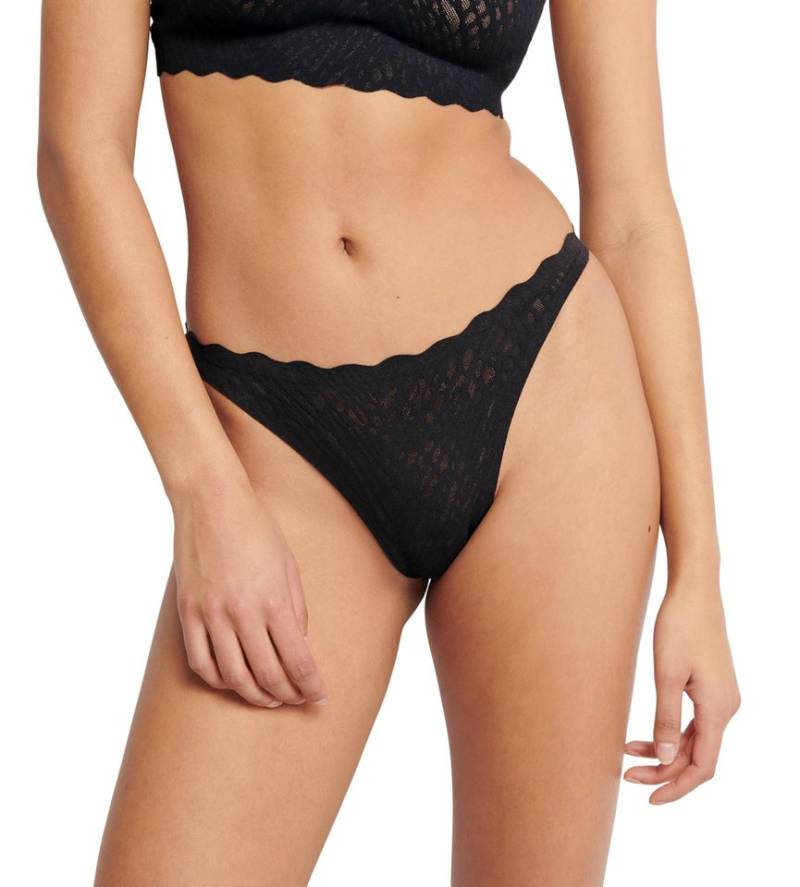 sloggi String ZERO Feel Bliss unsichtbar mit Spitzenoptik von sloggi