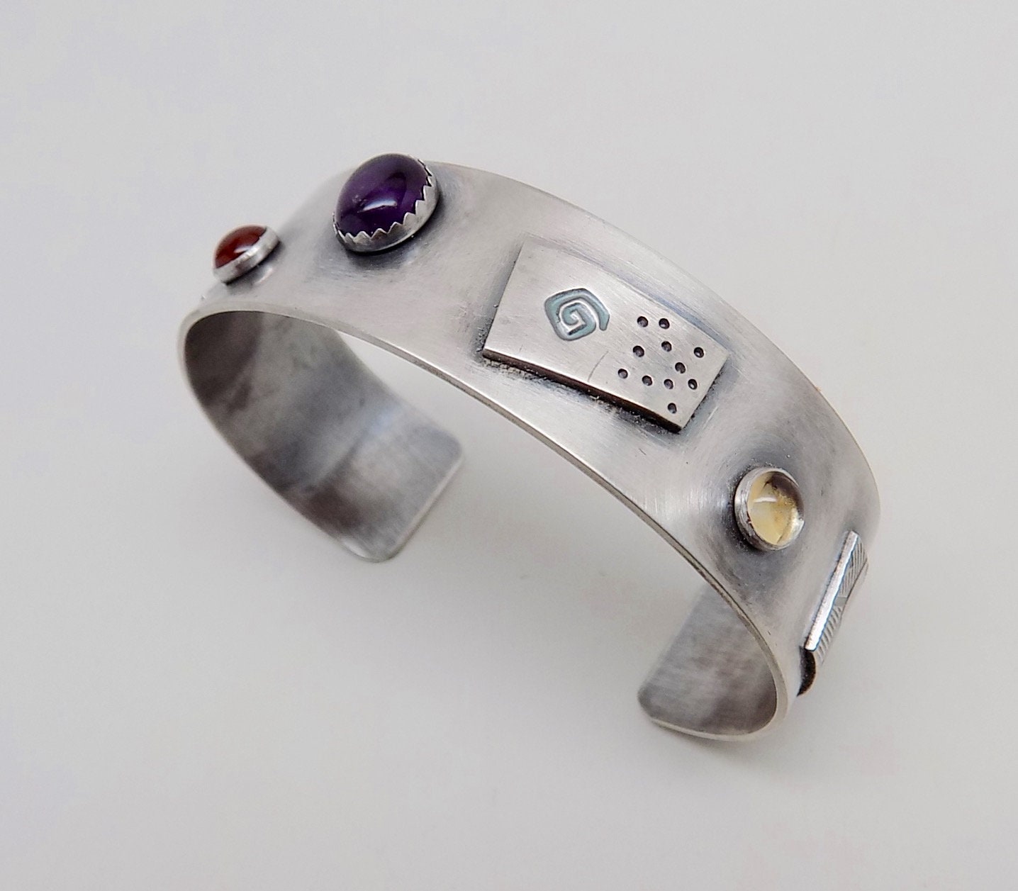 sterling Silber Edelstein Armreif Amethyst, Garnet & Citron von slotzkin