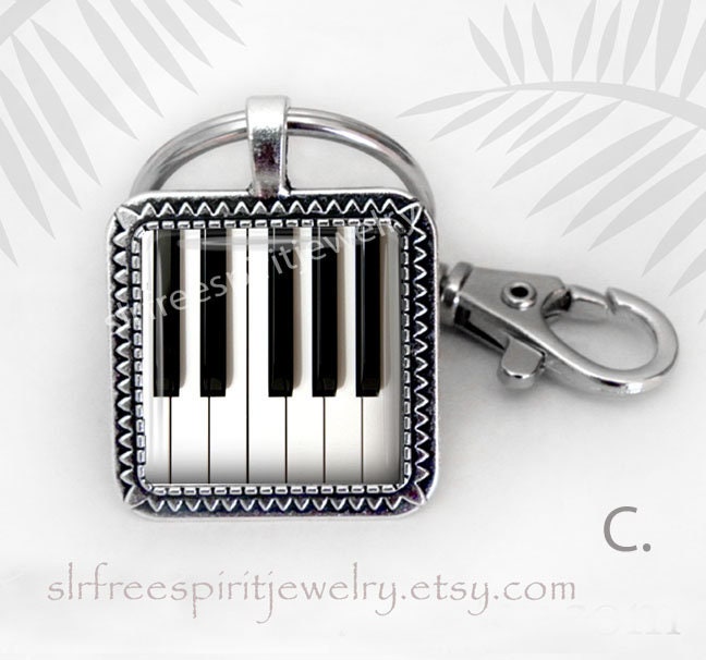 Klavier Schlüsselanhänger, Musikinstrumente, Schwarz Und Weiß, Versilbert Foto Bild Piano-Player-Geschenk von slrfreespiritjewelry