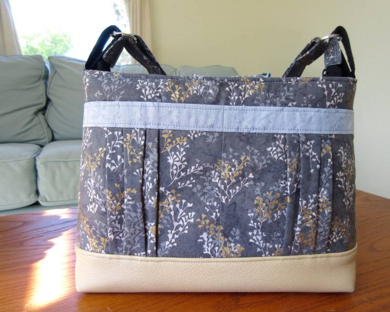 Grau, Weiß Und Gold Batik Umhängetasche Mit Leder-Basis Grau, Weiß Und Gold Batik Umhängetasche Mit Leder-Basis von smallexpectations