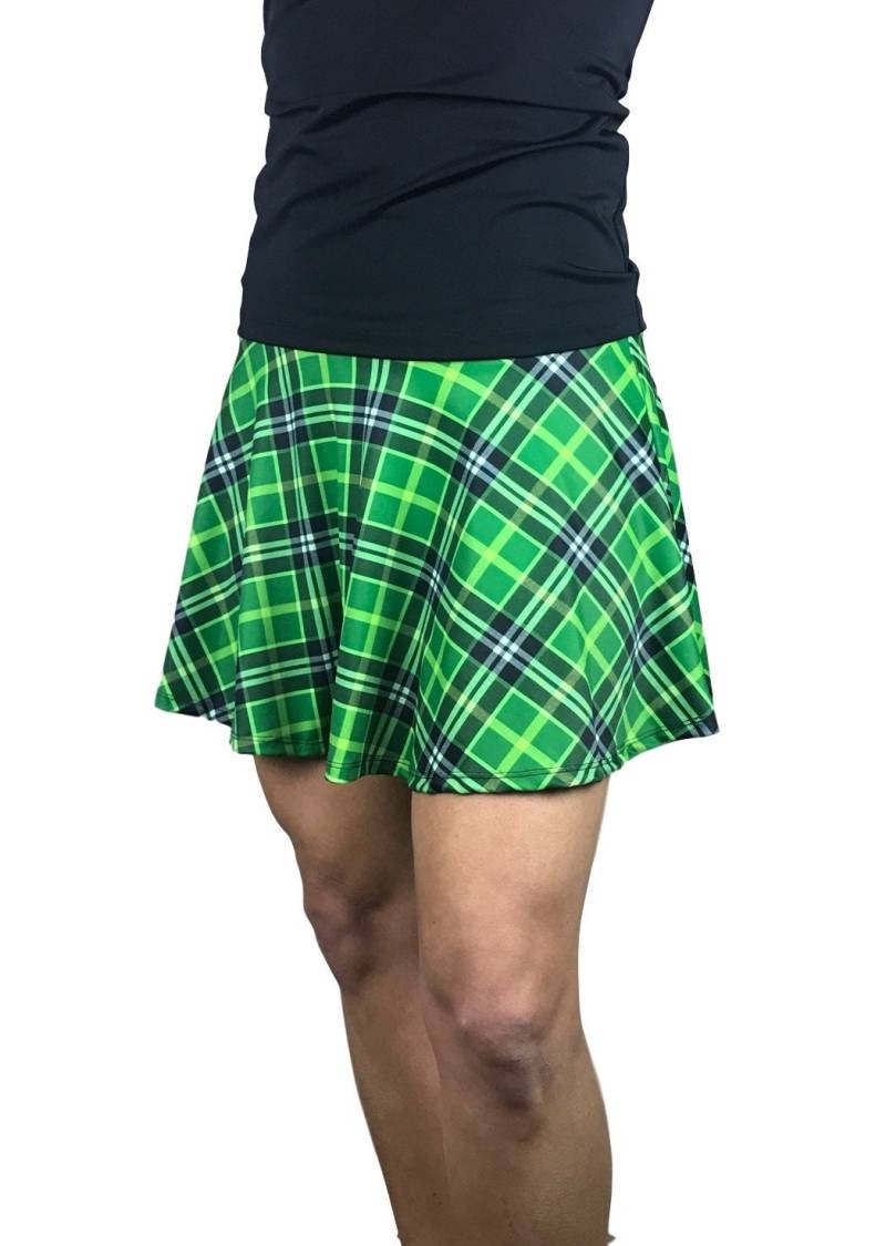 Grüner Karierter Flare Sportlicher Rock Mit Eingebauter Shorts Und Tasche - Tennisrock, Golfrock, Laufrock, St Patrick's Day von smashdandy