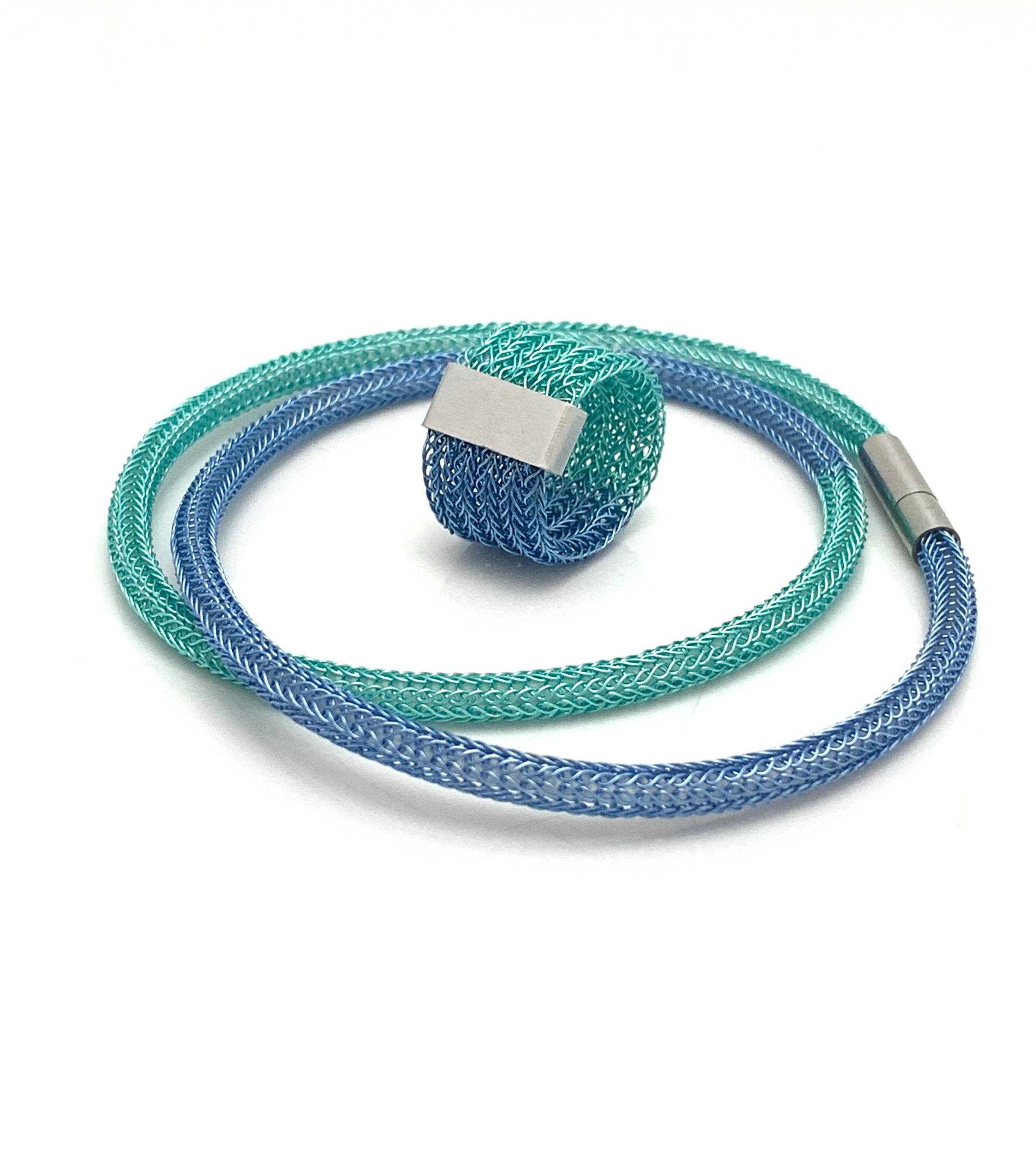 Bicolor Set - Dünne Hand Gestrickte Schlauchkette Und Ring Aus Eis- Hellblauem Kupferdraht Einzeln Ab von smdesignatelier