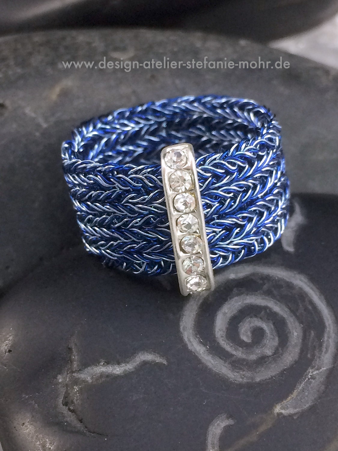 Doppelt Bicolor Gestrickter "Jeans" Ring Mit Oder Ohne Glitzersteinchen von smdesignatelier