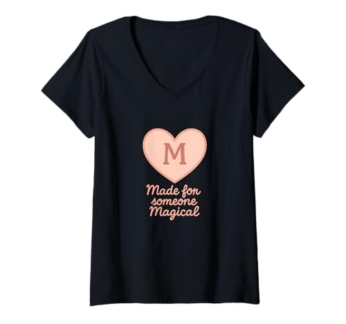 Damen Magischer Buchstabe M Retro Herz Design für den täglichen Stil T-Shirt mit V-Ausschnitt Damen Magischer Buchstabe M Retro Herz Design für den täglichen Stil T-Shirt mit V-Ausschnitt von smito
