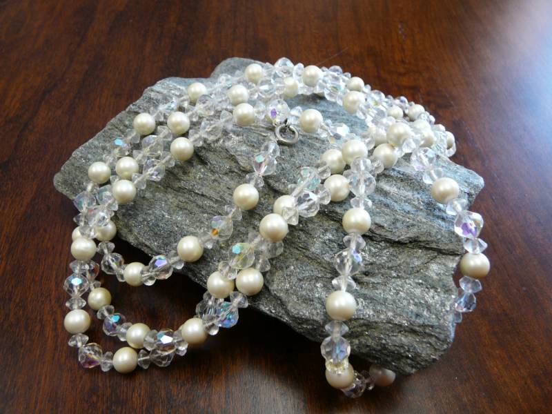 Vintage Facettierte Kristall Und Kunstperlen Halskette von smittysvintage