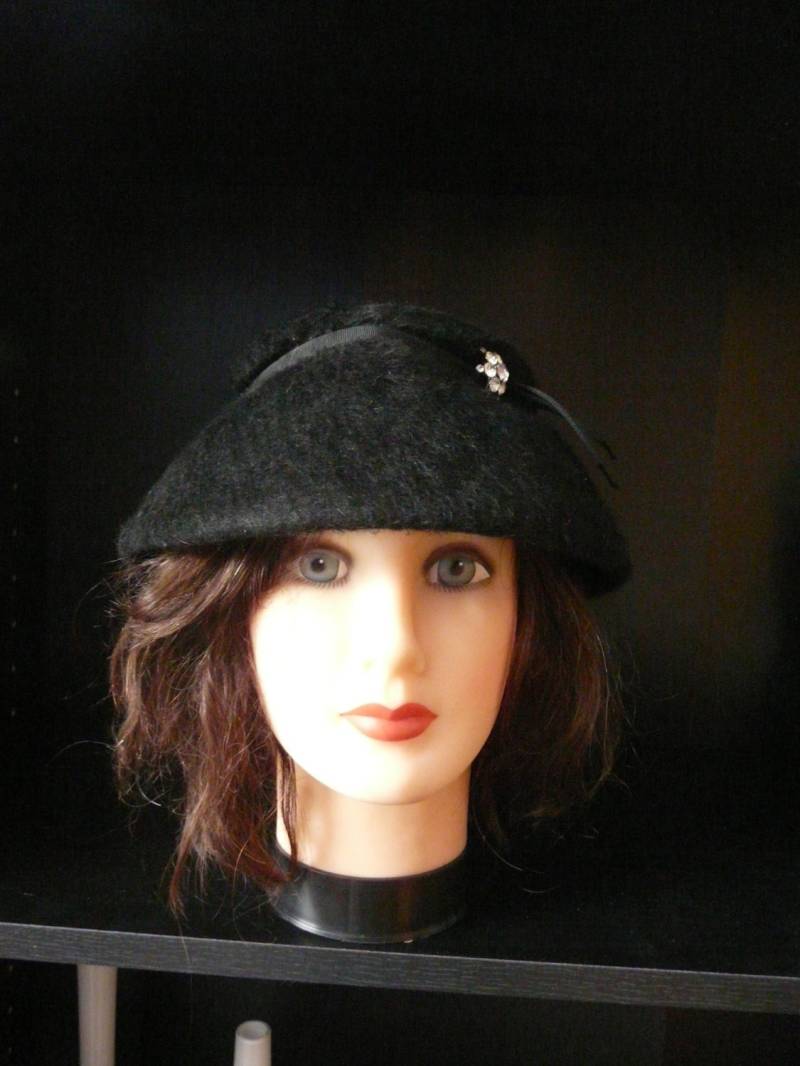 Vintage Schwarzer Filz Wollhut von smittysvintage