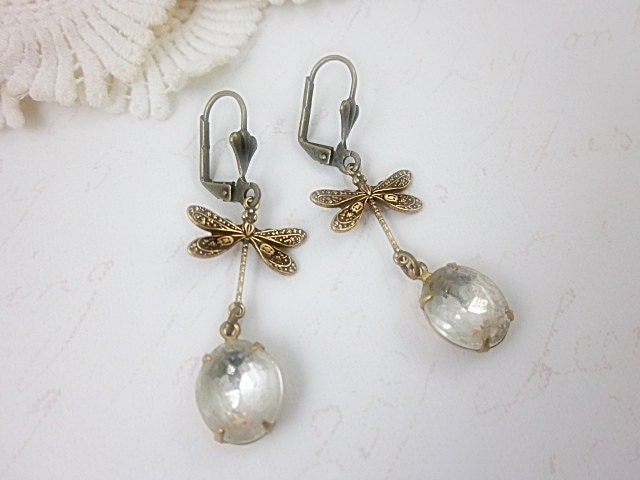 Vintage Style Messing Libelle Ohrringe Mit Glasstein. Geschenk Für Sie von smoketabby