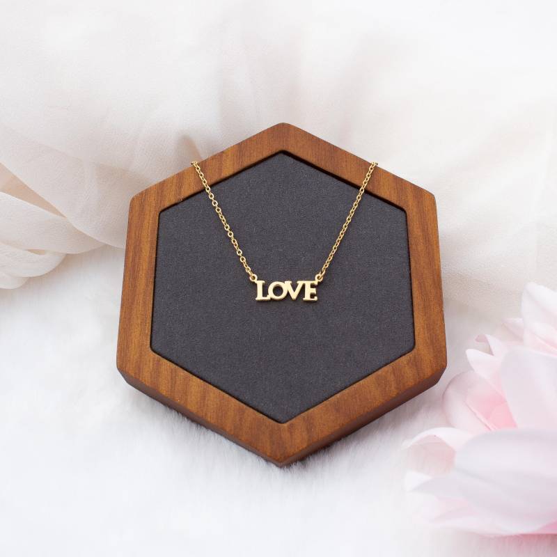 Halskette Mit Love Schriftzug | Edelstahl Goldfarben Elegant Schlicht Filigran Minimalistisch Feminin Schmuck Für Damen Kette Geschenk von snJewelryStore