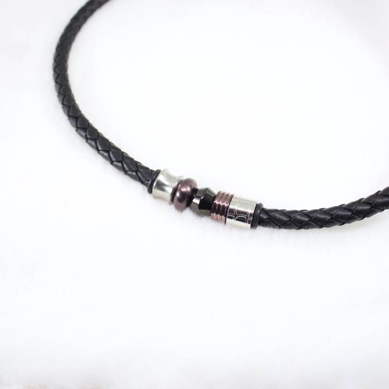 Lederkette Mit Edelstahl Beads | Handgemachter Schmuck Leder Halskette Perlen Minimalistisch Modern Elegant Silberfarben von snJewelryStore