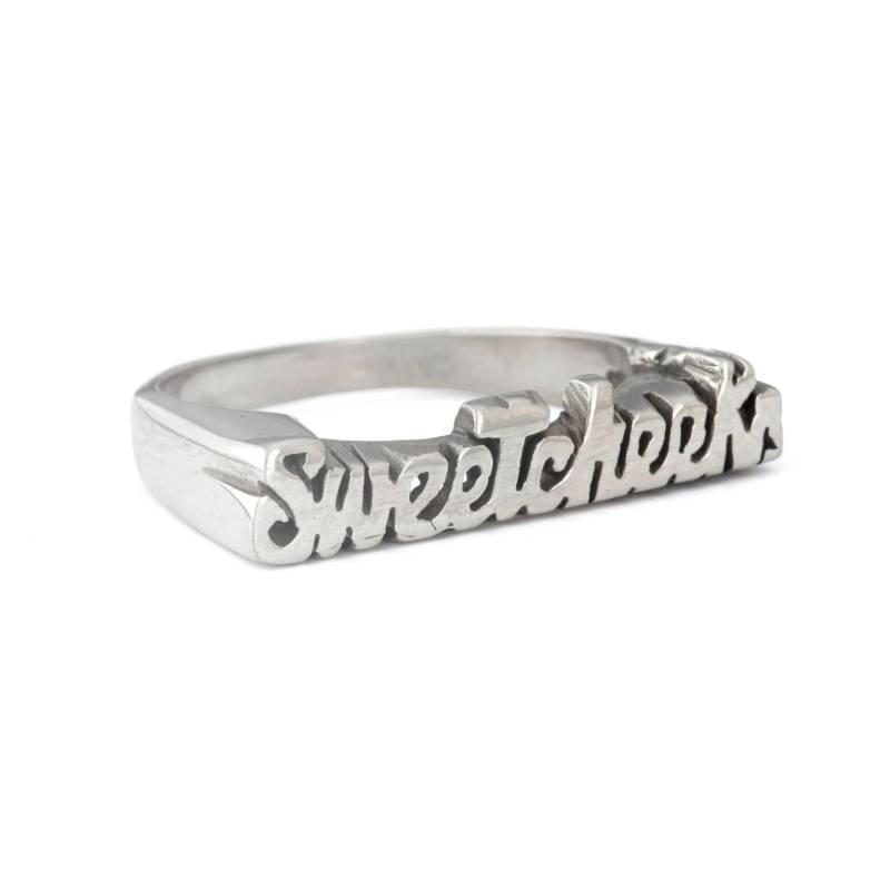 Sweetcheeks Ring von snashjewelry