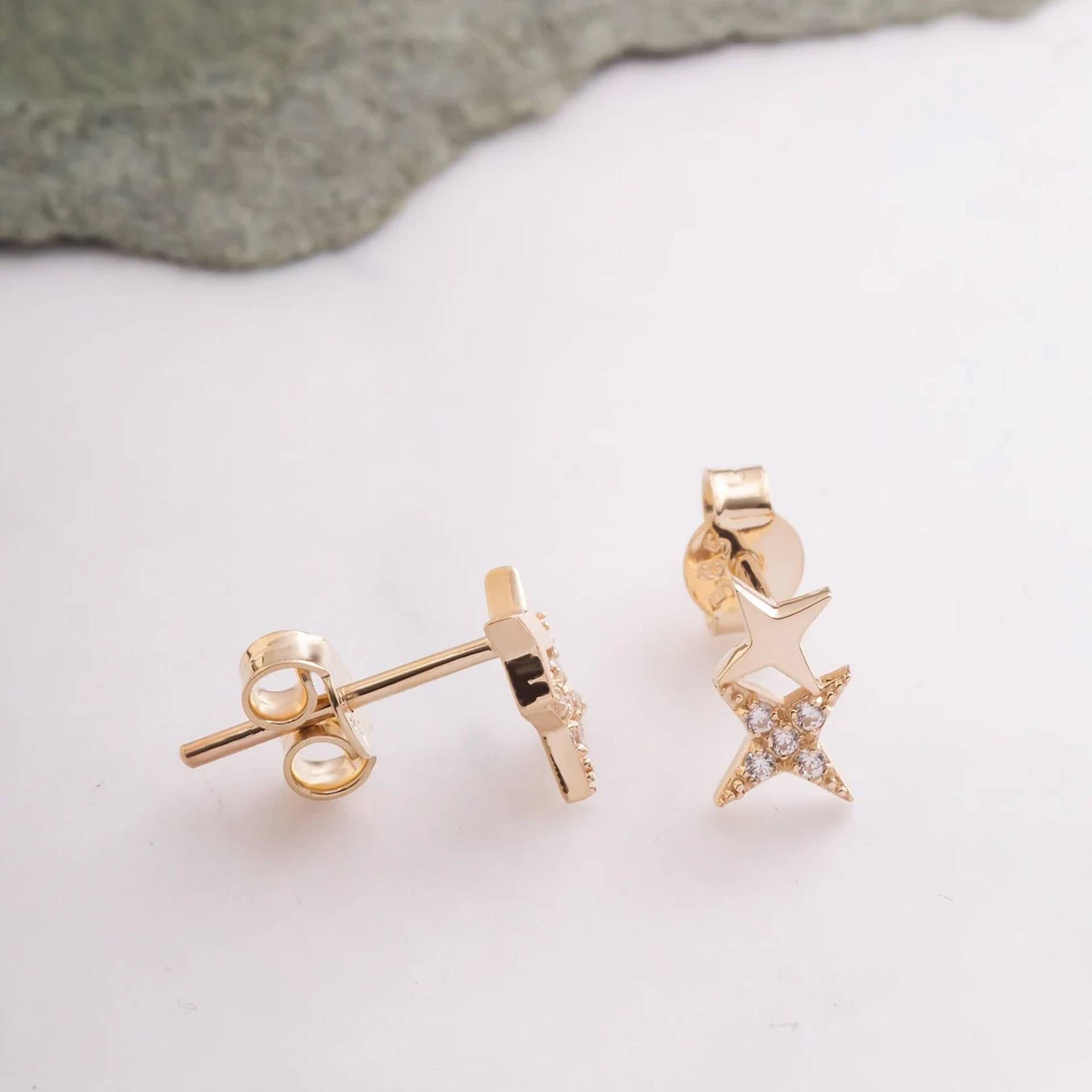 14K Oder 18K Echtes Gold Eleganter Sternohrring Zierlicher Echter Diamant Cz Stein Goldring Mini Pave Cut Goldohrring Geschenk Für Sie 14K Oder 18K Echtes Gold Eleganter Sternohrring Zierlicher Echter Diamant Cz Stein Goldring Mini Pave Cut Goldohrring Geschenk Für Sie von sochicShe
