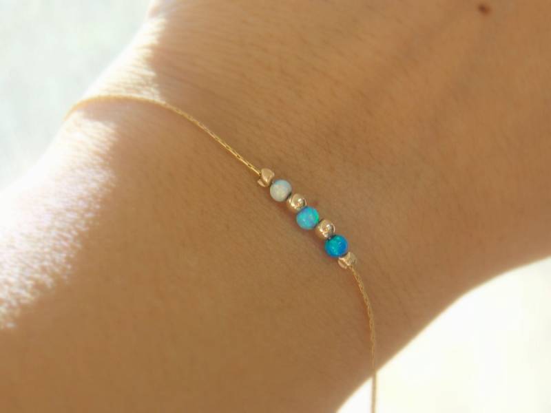 3 Farben Opal Armband, Perlenarmband, Minimale Gold Kleine Opalschmuck 3 Farben Opal Armband, Perlenarmband, Minimale Gold Kleine Opalschmuck von sofisjewelrystore