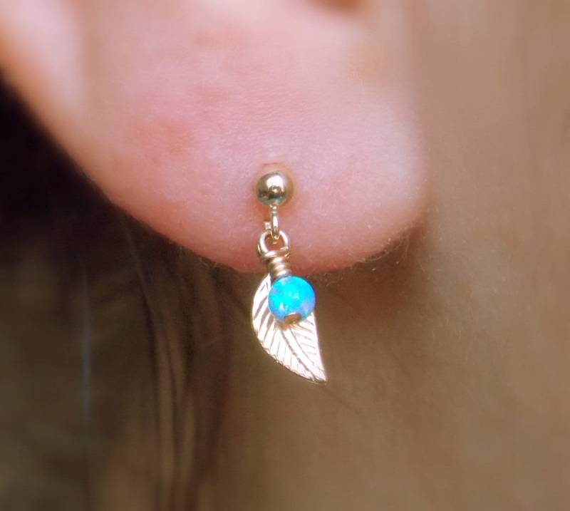 Gold Gefüllt, Blatt Charme Ohrstecker, Opal Ohrstecker Gold Gefüllt, Blatt Charme Ohrstecker, Opal Ohrstecker von sofisjewelrystore