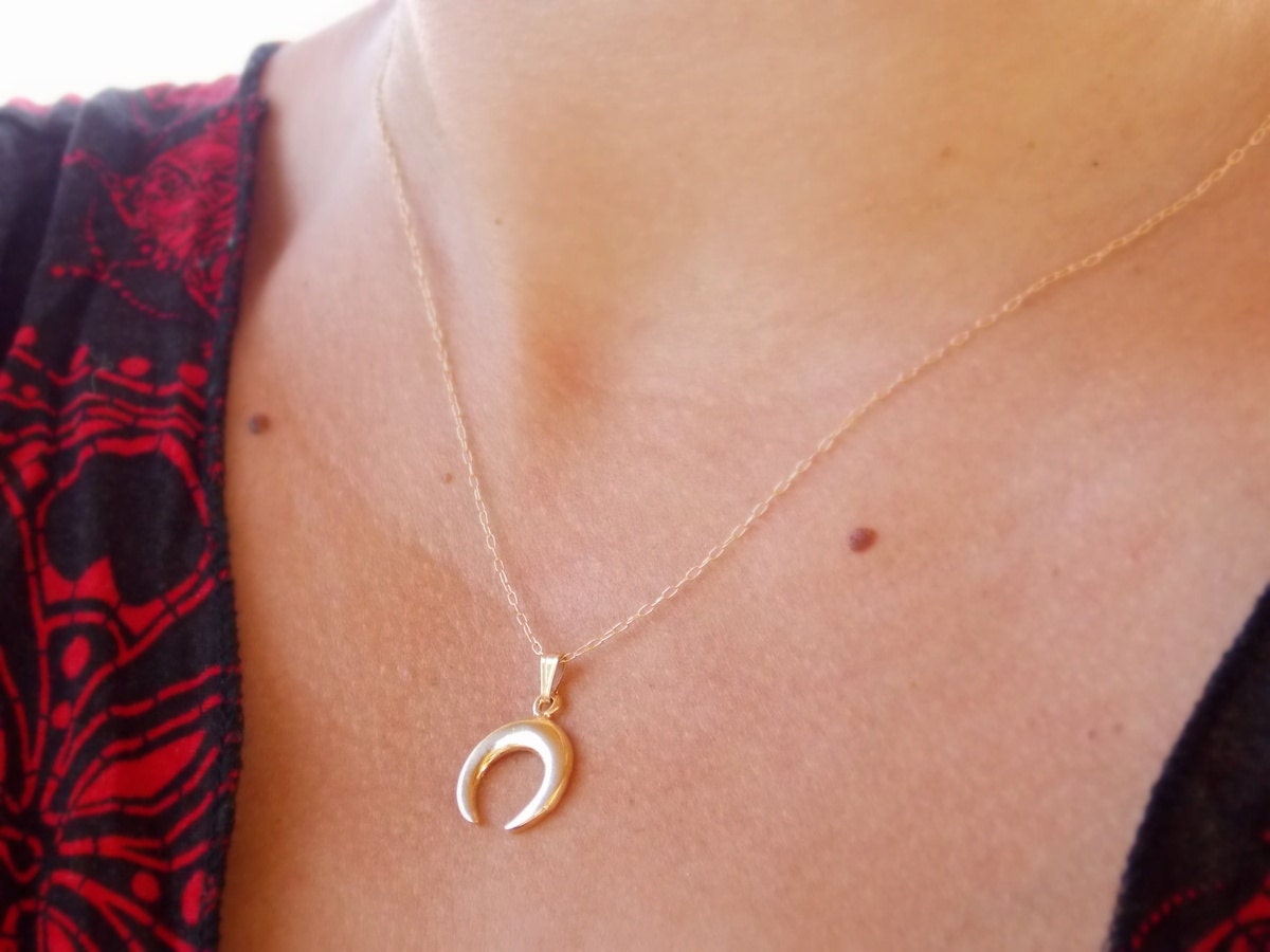 Horn Halskette/Doppel Goldene Gold Filled Halbmond Mondhalskette Hern Charme Horn Halskette/Doppel Goldene Gold Filled Halbmond Mondhalskette Hern Charme von sofisjewelrystore