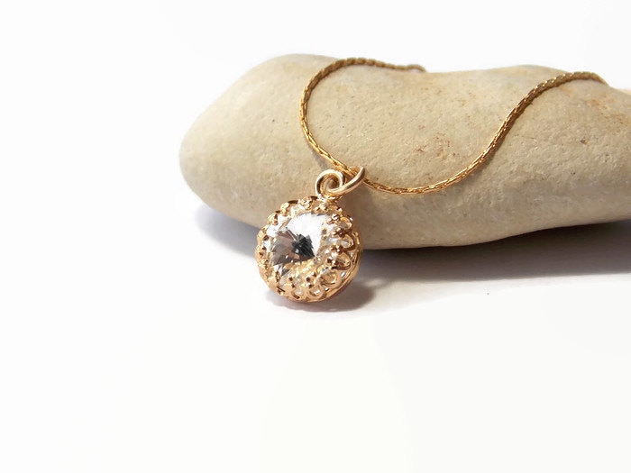 Klare Swarovski Kristallhalskette - Gold Gefüllt Halskette Kette Swarovskikristall Krone-Einstellung Krone-Lünette-Geschenk Klare Swarovski Kristallhalskette - Gold Gefüllt Halskette Kette Swarovskikristall Krone-Einstellung Krone-Lünette-Geschenk von sofisjewelrystore