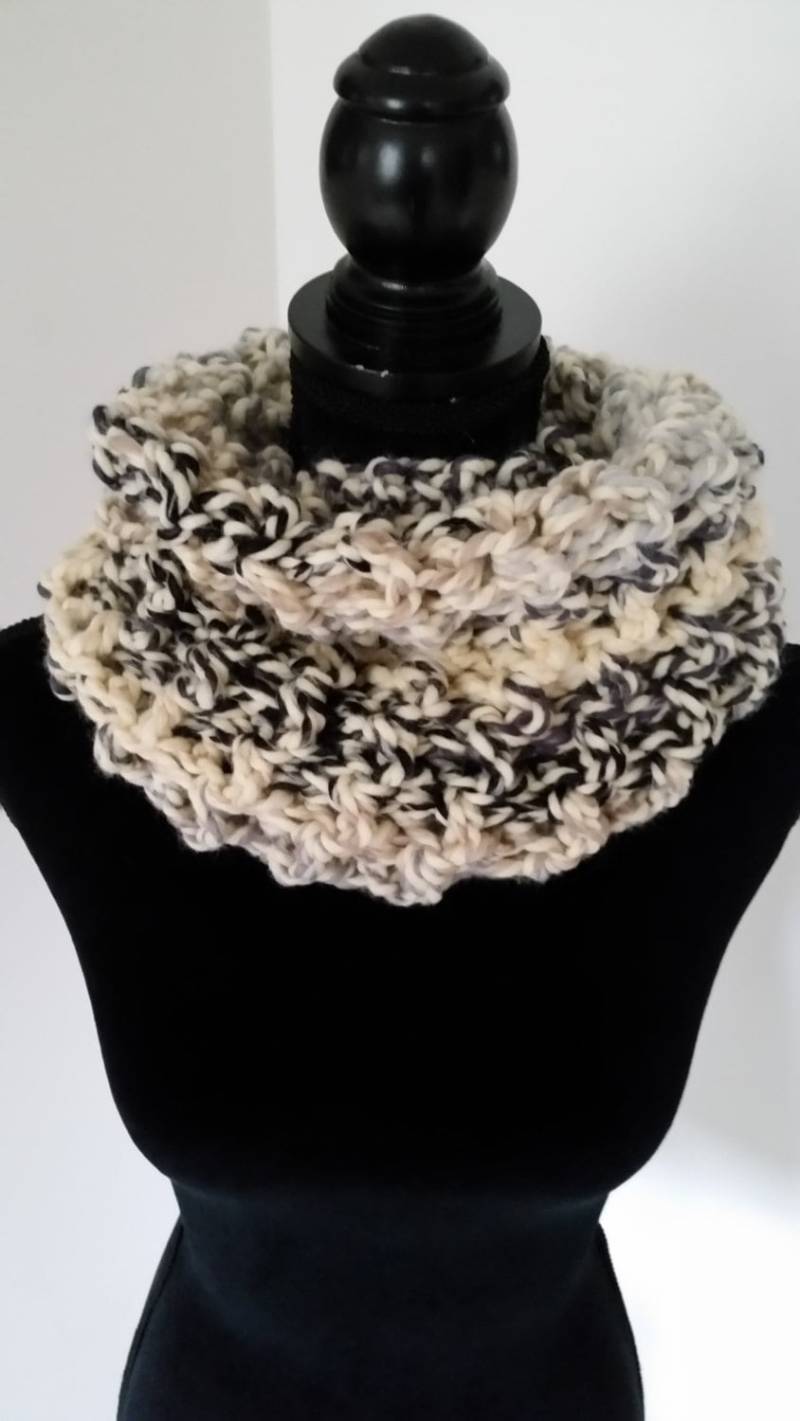 Handgemachter Gehäkelter Endlos-Schal Outlander Inspiriert Handgemachter Gehäkelter Endlos-Schal Outlander Inspiriert von softtotouch