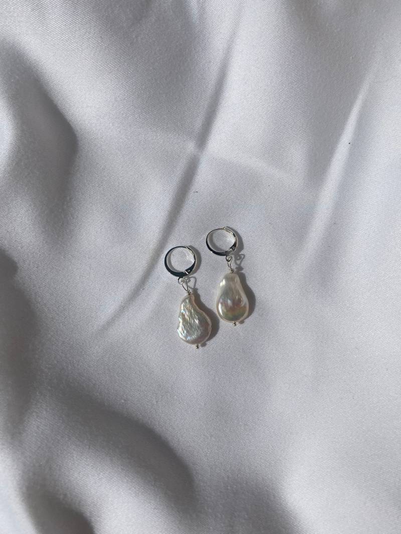 Keshi Single Hoops von solannathelabel