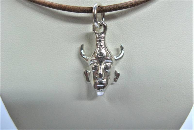 Supernatural Dean Anhänger Mit Lederband Aus Weißem Und Geschwärztem Silber Supernatural Dean Anhänger Mit Lederband Aus Weißem Und Geschwärztem Silber von soloargento