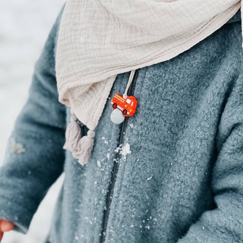 Feuerwehrauto Reißverschlussanhänger | Zipper Anhänger Für Kinderjacke & Kindergarten Rucksack Adventskalender-Füllung Kindergartenkind von soluandme